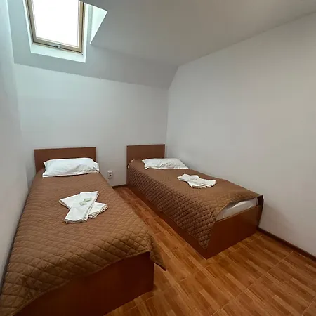 Arges Mall Bed & Breakfast *