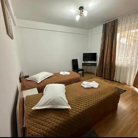 Bed & Breakfast Arges Mall *
